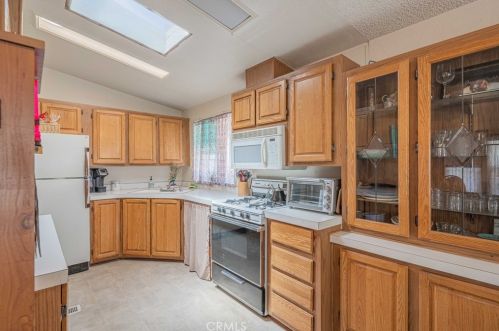32389 Valley View Ave, Lake Elsinore CA  92530-0518 exterior