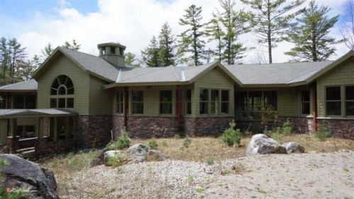 189 Perkins Pond Rd, Sunapee, NH