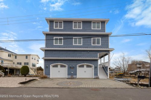 1286 Avenue A, Cedar Bonnet Island NJ  08050-3901 exterior