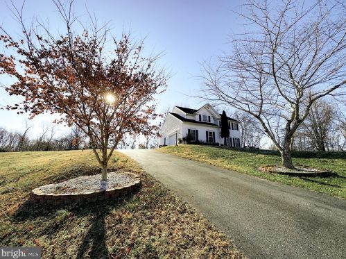 4 Battery Ridge Dr, Fredericksburg VA  22405-3568 exterior