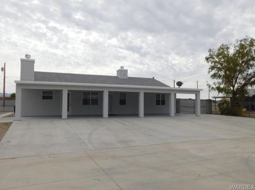 5481 Van Mouwerick Dr, Bullhead City AZ  86426-6647 exterior