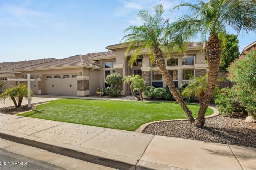 6527 Robin Ln, Glendale, AZ 85310-4288