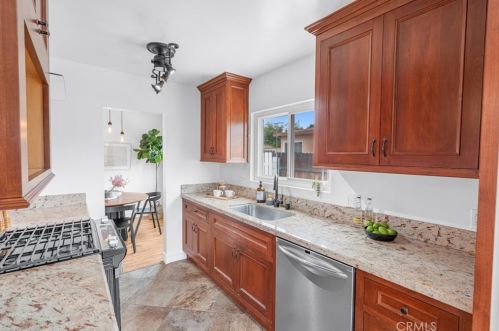 821 Woodcroft Ave, Glendora CA  91740-5447 exterior