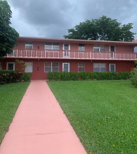 51 Sheffield C, West Palm Beach FL  33417-1565 exterior