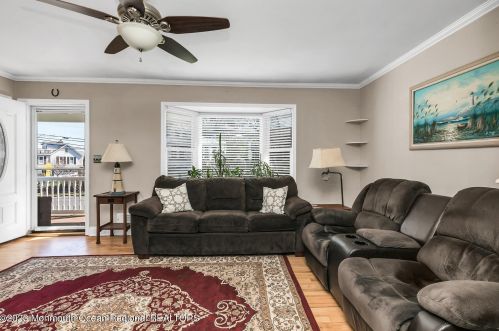 3 Peak St, Monmouth Hills NJ  07732-1821 exterior