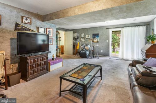 65 Woodland Dr, Shrewsbury PA  17361-1233 exterior