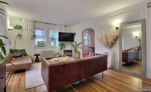 224 Madison Ave, Dumont NJ  07628-2538 exterior