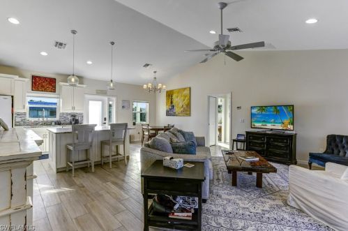 555 Piedmont Rd, Sanibel FL  exterior