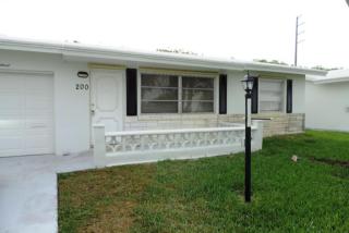 200 8th Pl, Boynton Beach FL  33426-4748 exterior