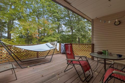 103 Durham Rd, Dover NH  03820-4363 exterior