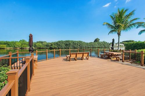 828 Kokomo Key Ln, Delray Beach FL  33483-6027 exterior