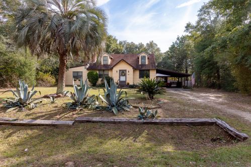131 Silk Oak Dr, Defuniak Springs, FL 32433-7526