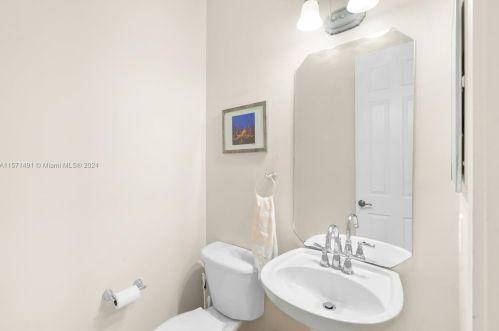 13119 29 St, Hollywood FL  33027-3837 exterior