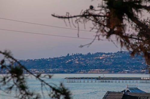 922 Cordova St, San Diego CA 92107-4224 exterior