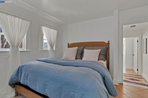 64 Panoramic Way, Berkeley CA 94704-2540 exterior