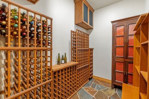 11298 Ski Slope Way, Truckee CA  96161-6603 exterior