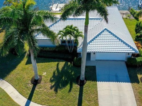 87 Buttercup Ct, Marco Island, FL 34145-3480