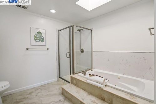 32824 Oakdale Ct, Union City CA  94587-5426 exterior