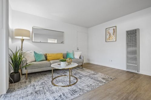 1091 Tekman Dr, San Jose CA  95122-4211 exterior