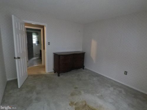 2 Presidential Dr, Berlin Boro NJ  08009-1358 exterior