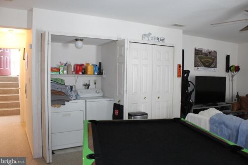 131 Norlawn Cir, Lancaster PA 17601-2669 exterior