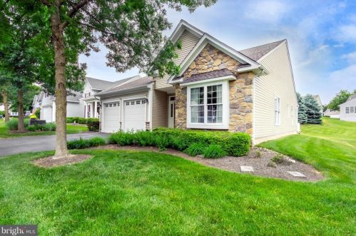 1686 Village Ave, Boothwyn, PA 19060-6806