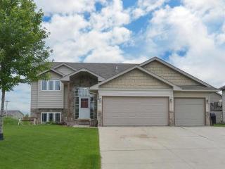 1362 Birch Dr, Mayer MN  55360-6101 exterior