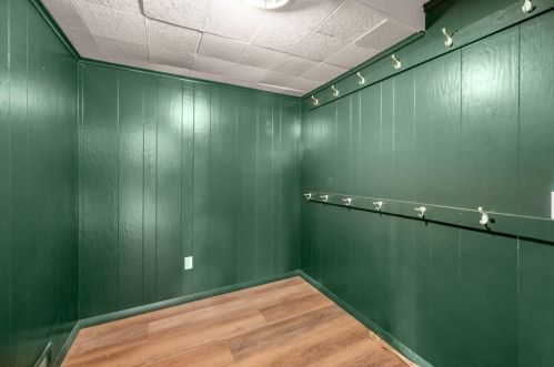 62 Old Orchard Rd, Sherborn MA  01770-1036 exterior