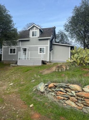 2172 Roan Rd, Angels Camp, CA 95222