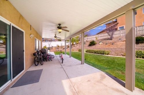 46438 Vianne Ct, Temecula CA  92592-3328 exterior