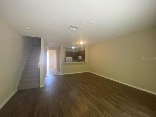 10625 Regent Square Dr, Orlando, FL 32825-4533