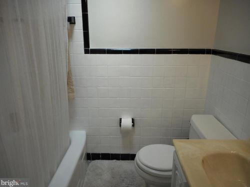 330 Pine St, Manor PA  19036-1008 exterior