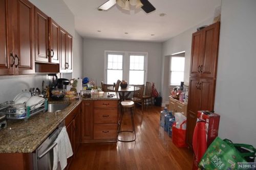 195 Oak St, Teaneck NJ  07666-3848 exterior