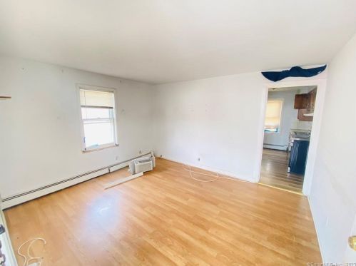 719 Queen St, Bridgeport CT  06606-3379 exterior