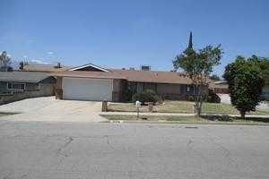 16478 Fontlee Ln, Fontana, CA 92335-5622