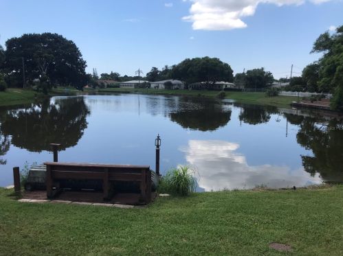 5653 47th Ave, Saint Petersburg, FL 33709-3607