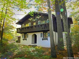 2057 Queens Hwy, Kerhonkson, NY 12446-1604