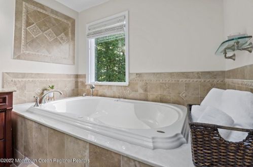 58 Arbor Dr, Wall Township NJ 07731-3080 exterior