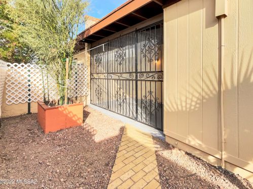 5086 Campbell Ave, Tucson AZ  85706-1510 exterior