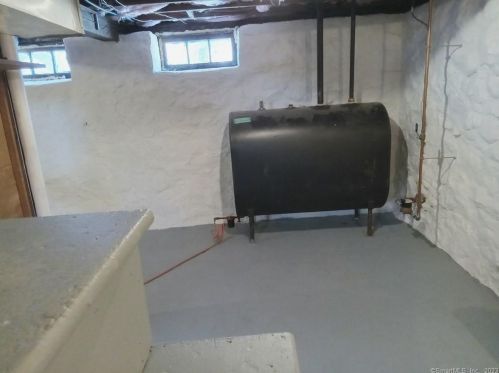 46 Beacon St, Bristol CT  06010-6609 exterior