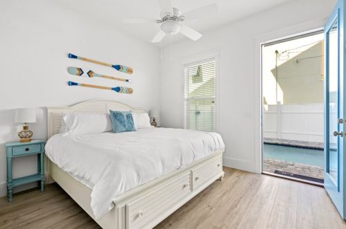 200 Pne Ave, Saint George Island FL  32328-2805 exterior