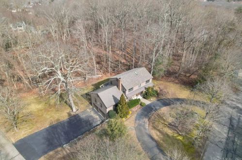 36 Laurel Dr, Upper Stepney CT  06468-1650 exterior