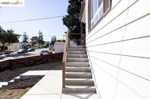 2809 99th Ave, Oakland CA  94605-4814 exterior