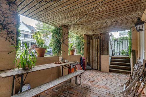 75 Sowell St, Mount Pleasant SC  29464-2660 exterior