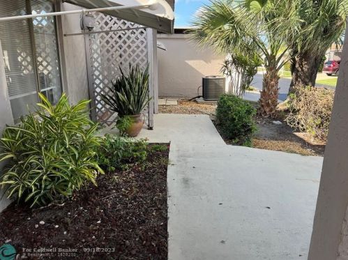 14974 Wildflower Ln, Delray Beach, FL 33446-1624