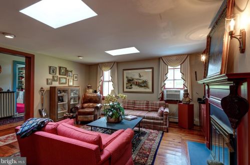 233 Union St, Kennett Sq PA  19348-3330 exterior