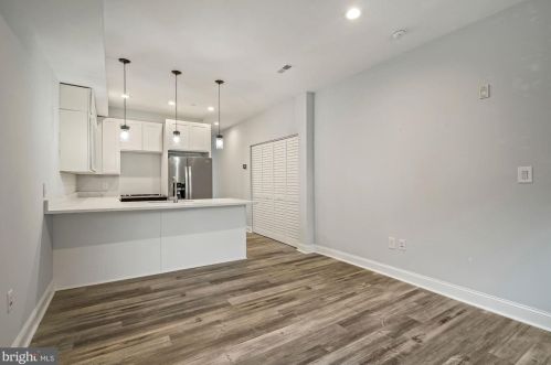 1111 Holbrook Ter, Washington DC 20002-2704 exterior