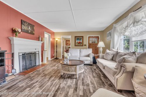 433 Lk Shr Dr, Bricktown NJ 08723-5079 exterior