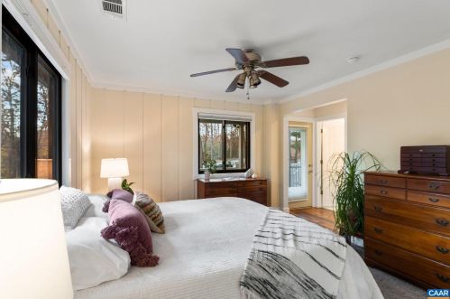 208 Jefferson Dr, Bybee VA  22963-2322 exterior