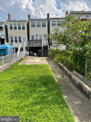 218 Bryant St, Washington, DC 20002-1120